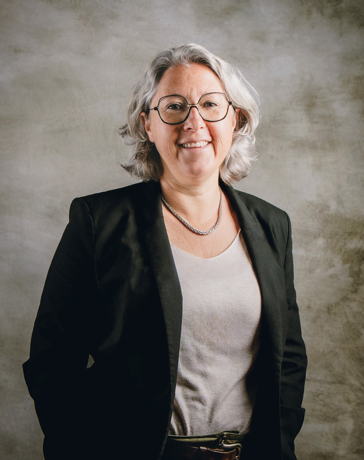 Sandra Peyrin Assist' Pro Solutions - Création de temps. Assistante Commerciale indépendante. Gestion commerciale, Gestion administrative, Aide à la comptabilité, Communication